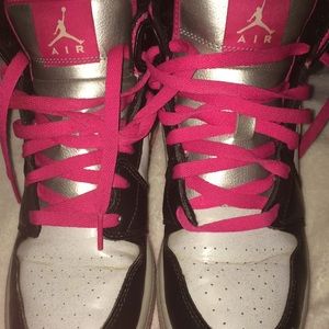 pink white black and silver Nike Air Jordan’s💋